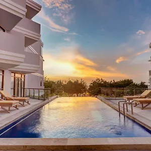 Hotel Wyndham Garden Kuta Beach Bali